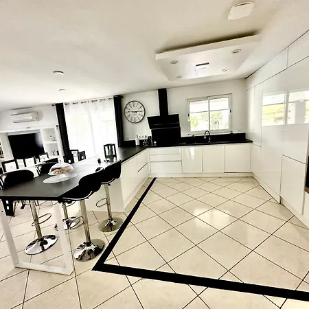 Piscine De La Garrigue ヴィラ Florensac